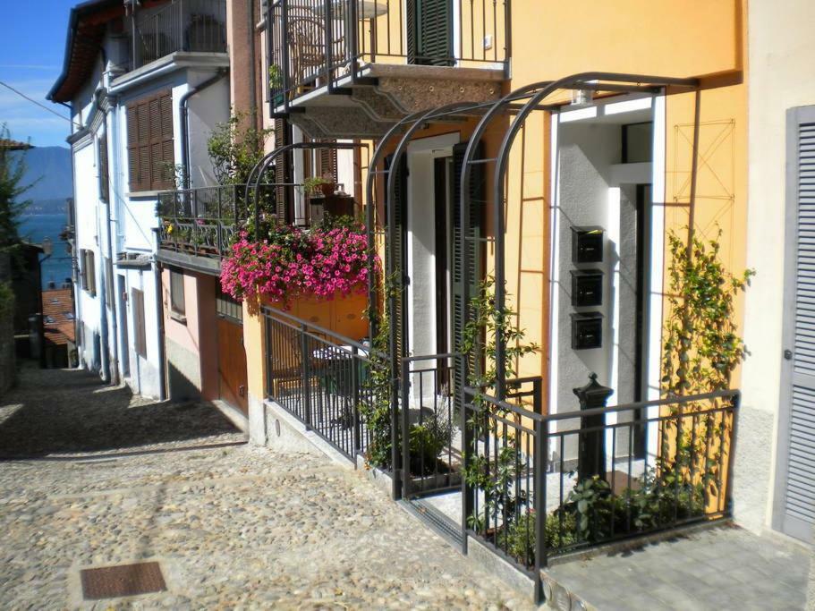 Appartamento Il Nido Rezzonico Esterno foto