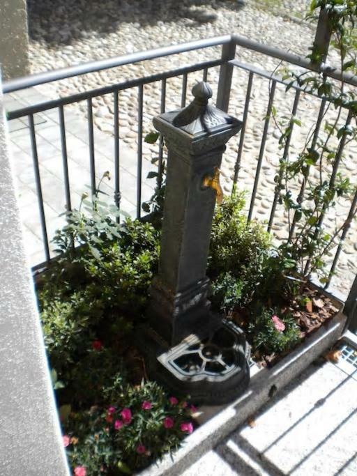 Appartamento Il Nido Rezzonico Esterno foto