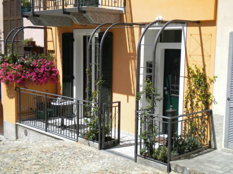Appartamento Il Nido Rezzonico Esterno foto