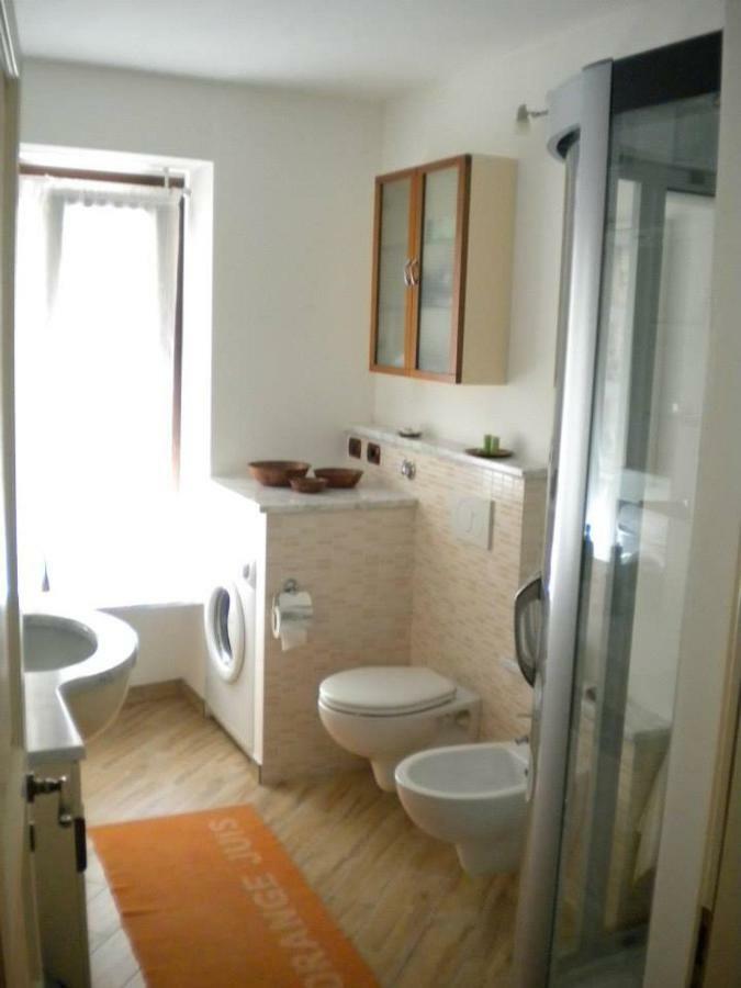 Appartamento Il Nido Rezzonico Esterno foto