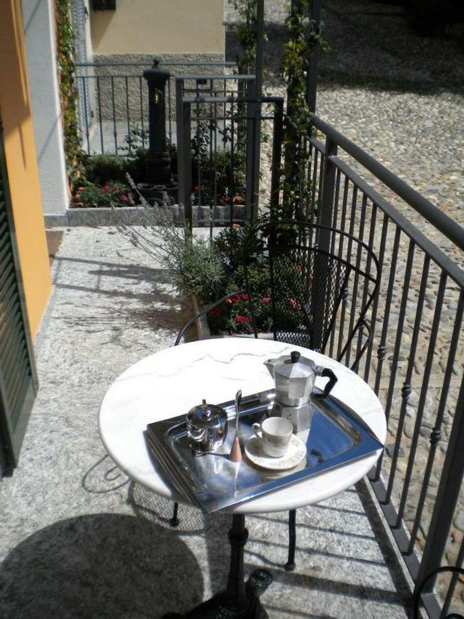 Appartamento Il Nido Rezzonico Esterno foto