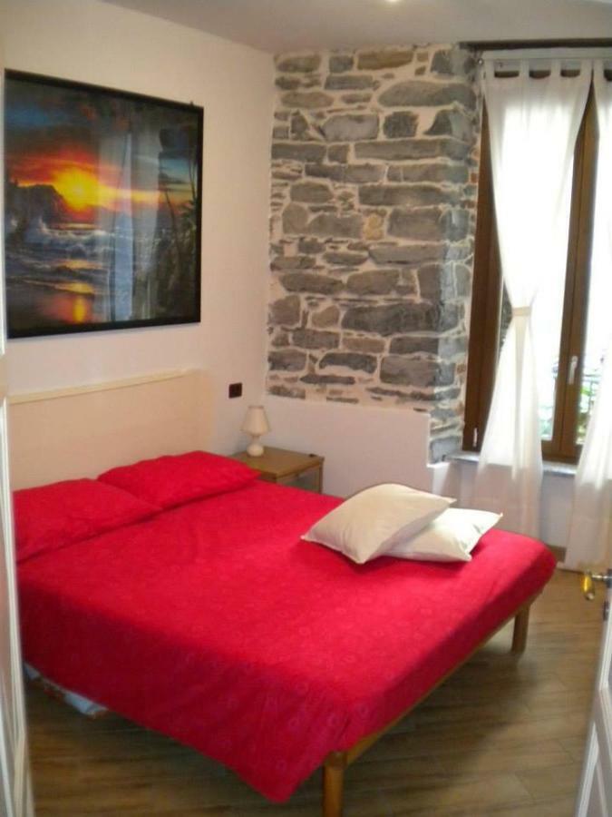 Appartamento Il Nido Rezzonico Esterno foto