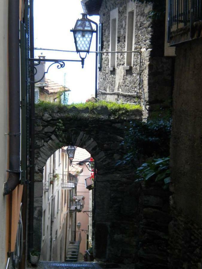 Appartamento Il Nido Rezzonico Esterno foto